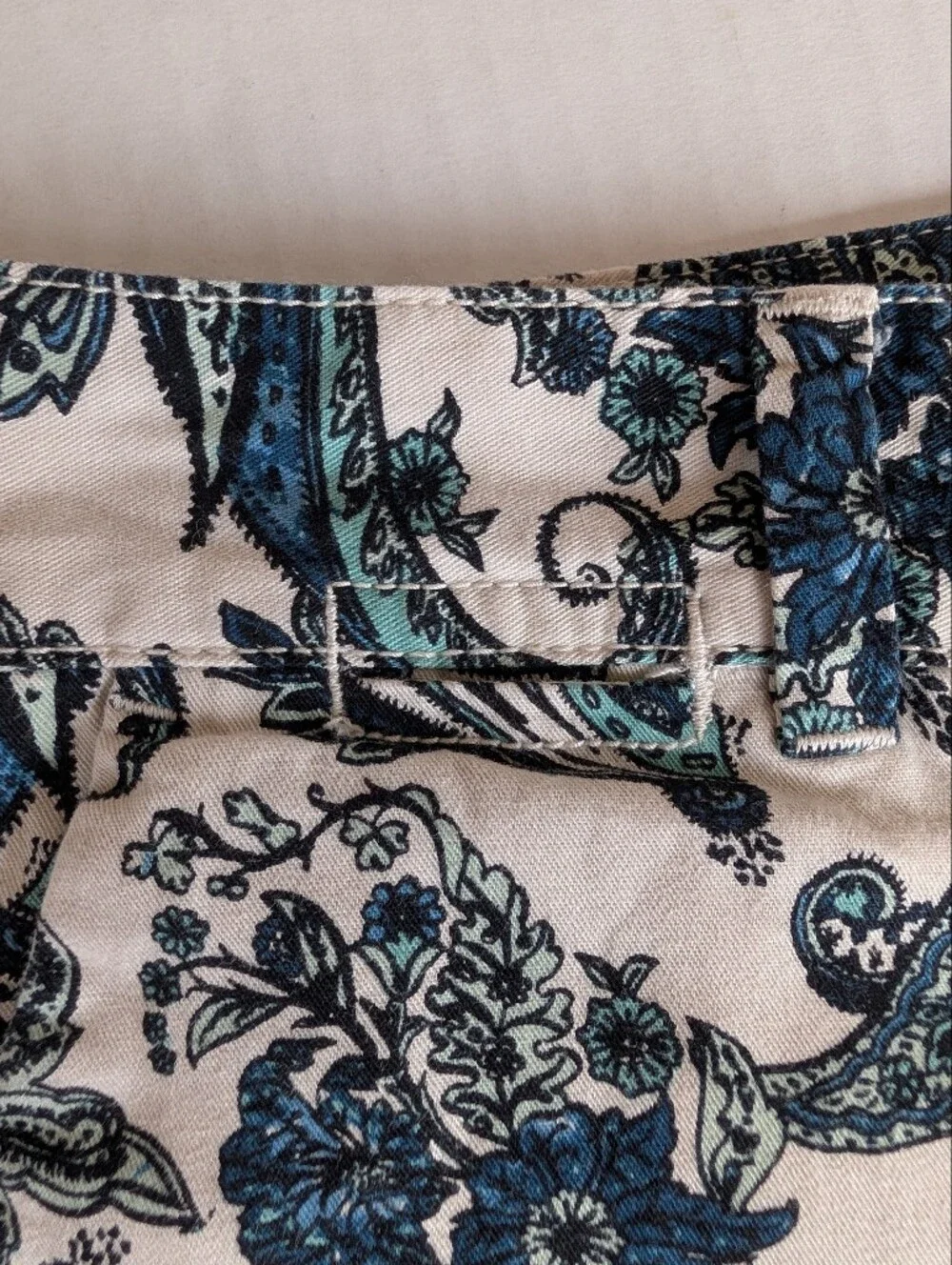 Ann Taylor Loft Original Fit Paisley Chino Shorts 2 Cream Off White Blue Pockets